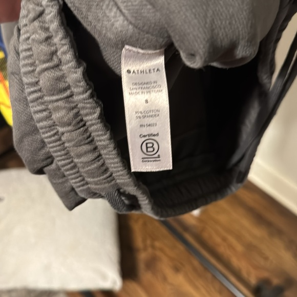 Joggers - Picture 4 of 4